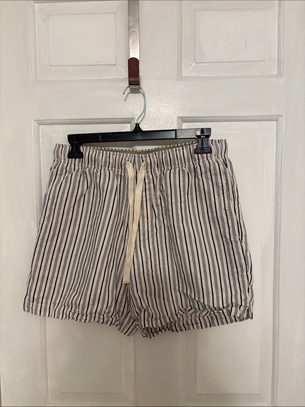 Womens 6” Drawstring Banana Republic Shorts White Navy Stripe